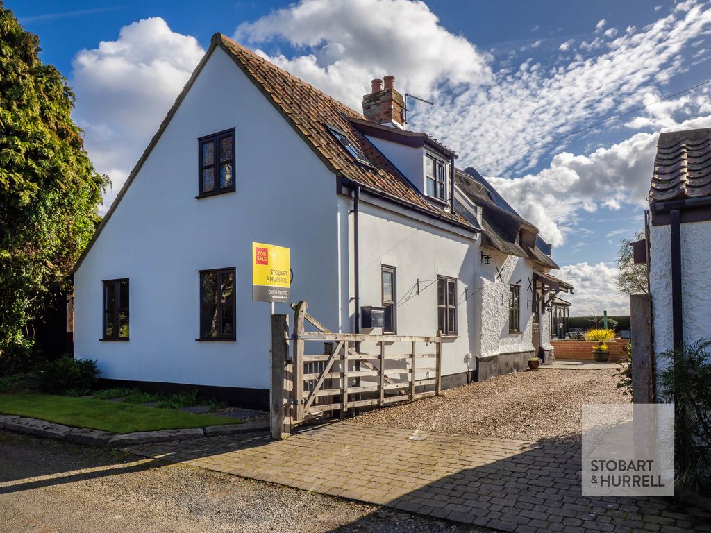 Property photo 1 of 26 Approach