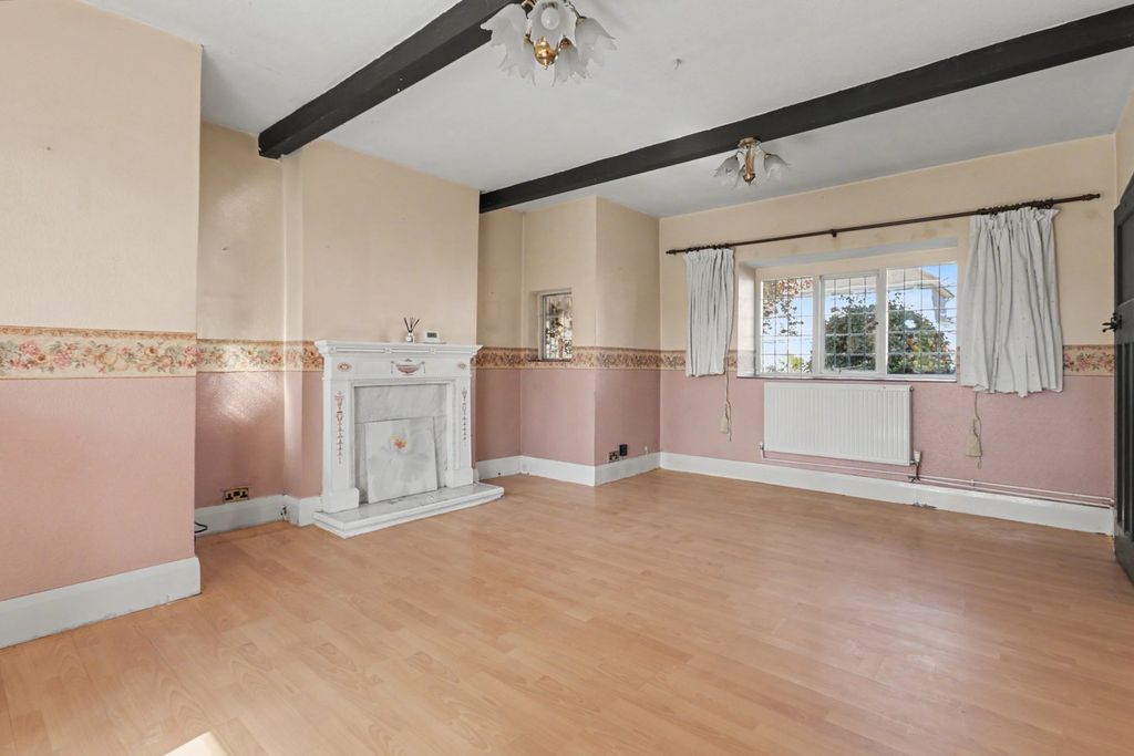 Property photo 3 of 20