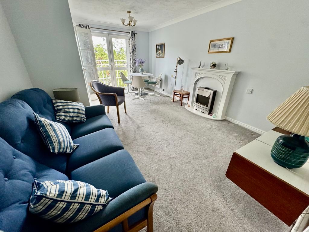 Property photo 2 of 21 Open Plan Lounge - Dining Room