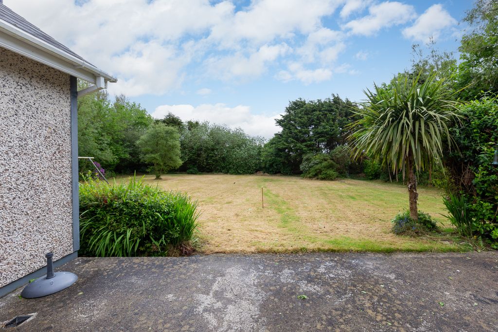 Property photo 3 of 25