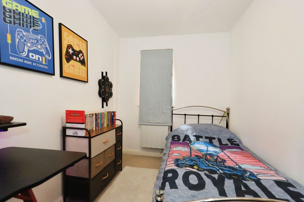 2 bed flat for saleCastle Road, Kidderminster DY11 photo 5