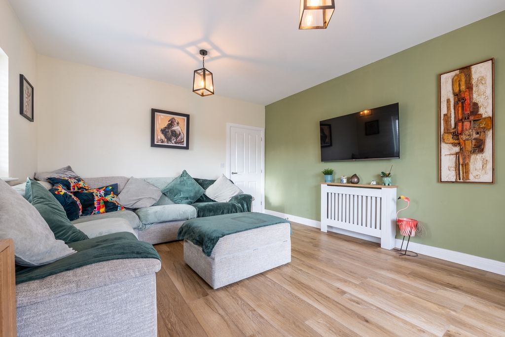 Property photo 3 of 27 Dsc00450-Hdr