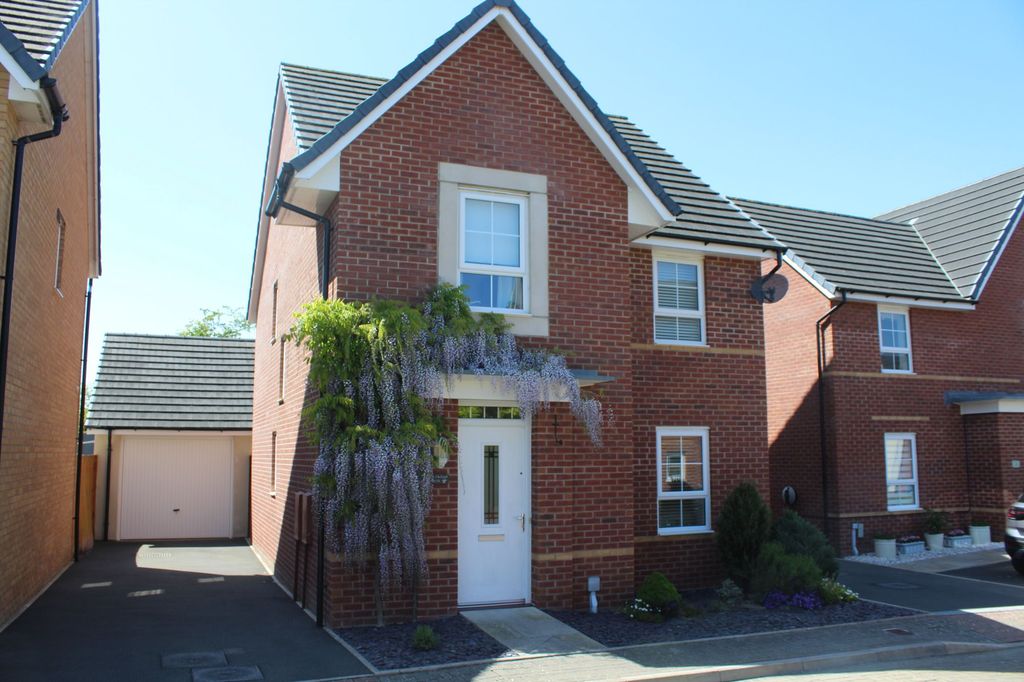 Property photo 1 of 34