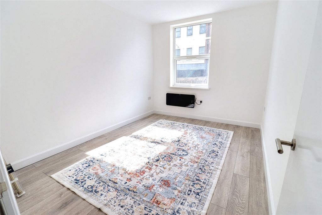 Property photo 2 of 7 Picture No. 16