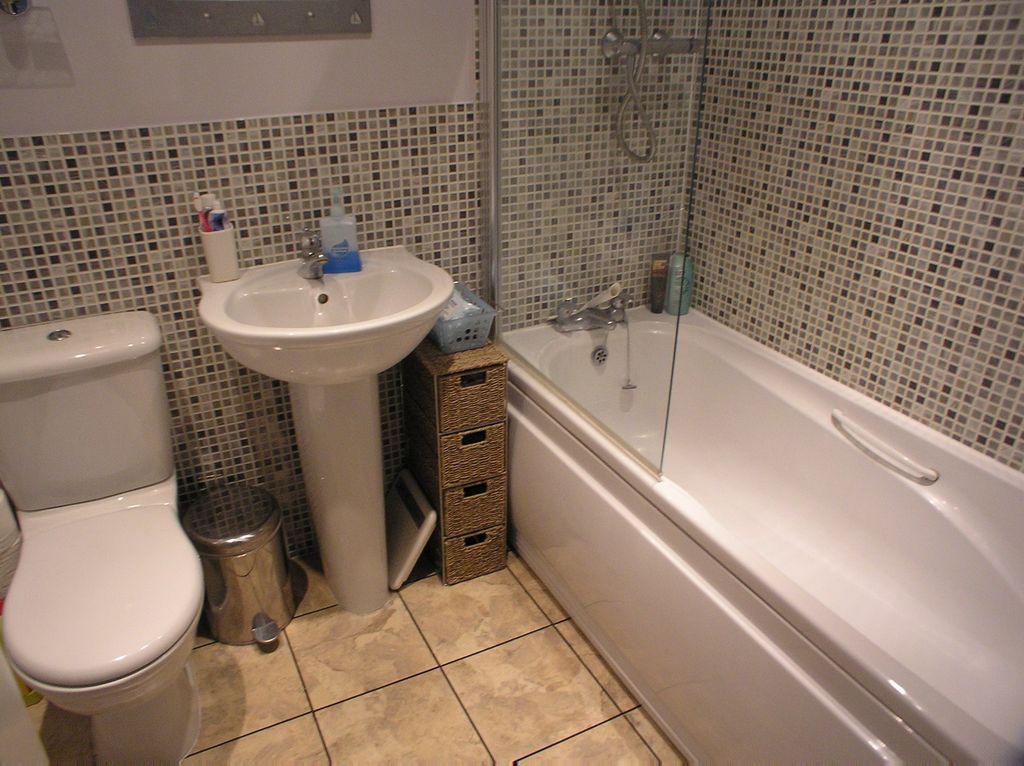 Property photo 3 of 6 Bathroom