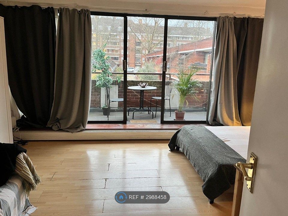 Property photo 2 of 18 Bedroom Upper Large 2