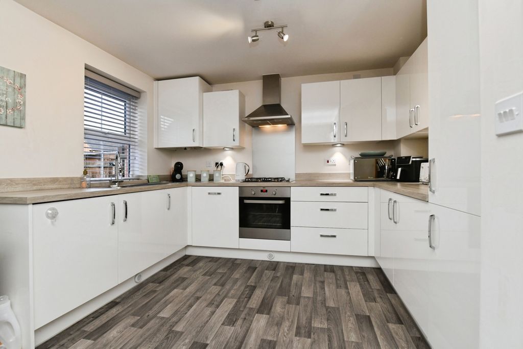 Property photo 2 of 13 Pbox-Img.Jpg