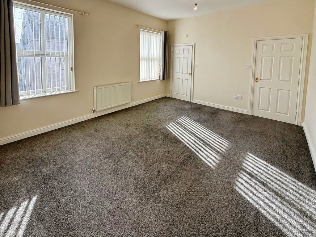 Property photo 3 of 14 Bedroom 1