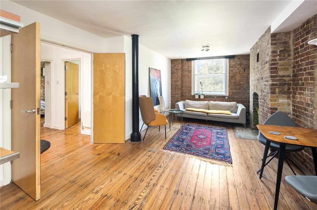 Property photo 1 of 8 Living Room
