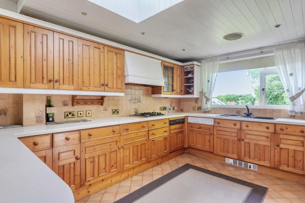 Property photo 2 of 22 Kitchen