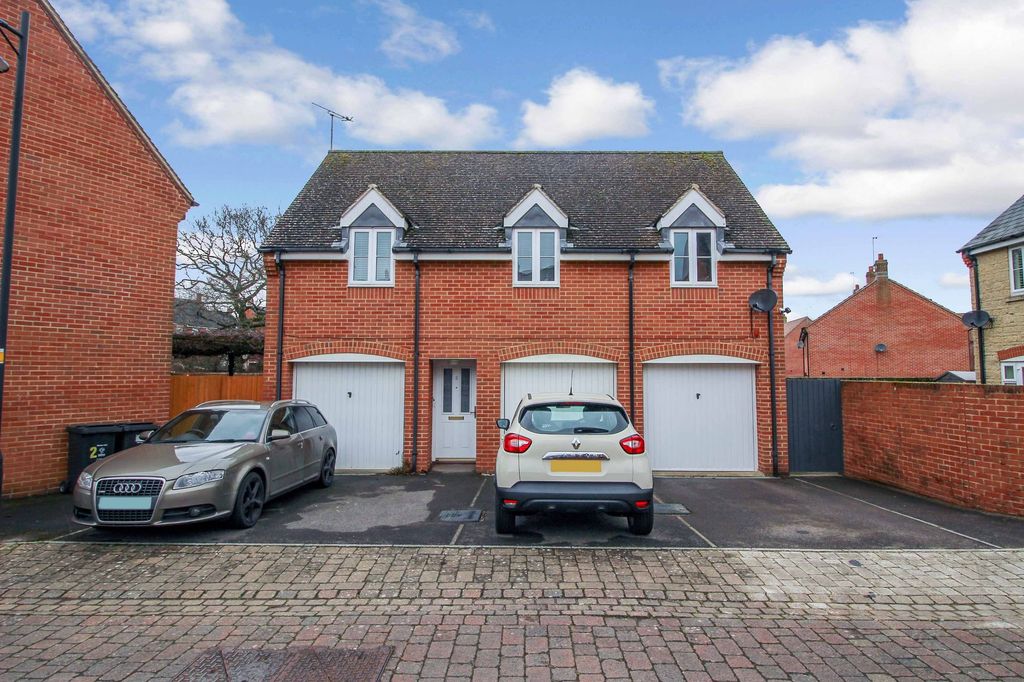 Property photo 1 of 9