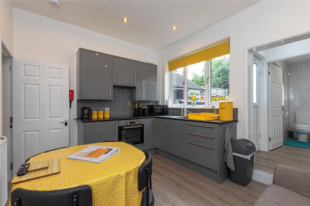 Property photo 2 of 8 Picture No. 09