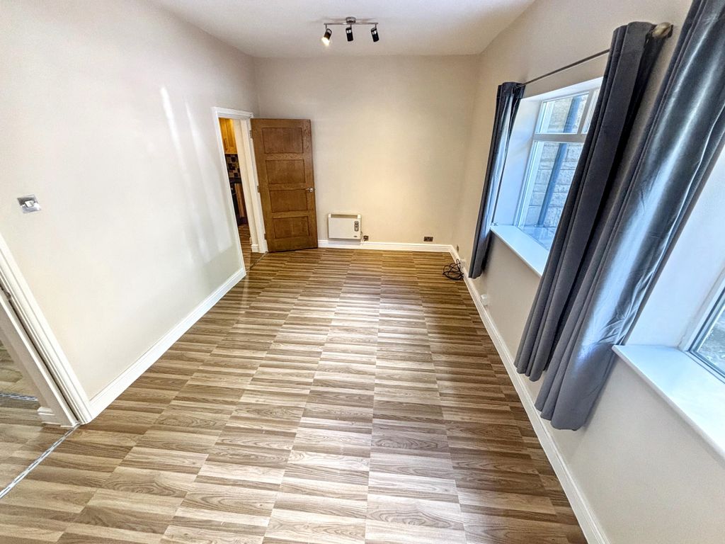 Property photo 3 of 11 Img_4242