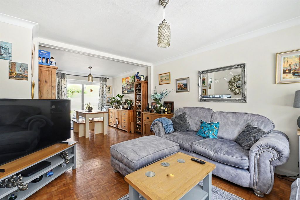 Property photo 3 of 16