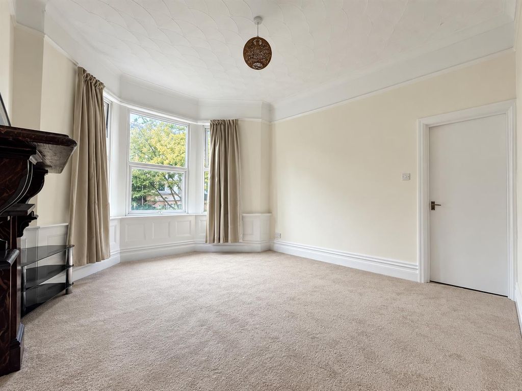 Property photo 3 of 10 7A9Bd95B-F969-49E0-A996-045D7F654D60.Png