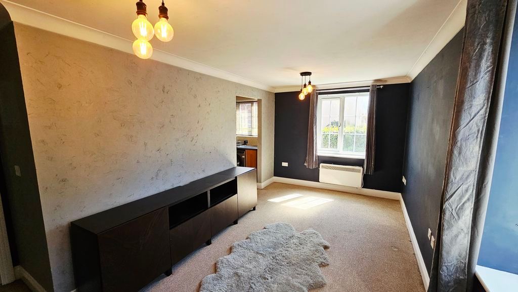 Property photo 2 of 11 Photo 9