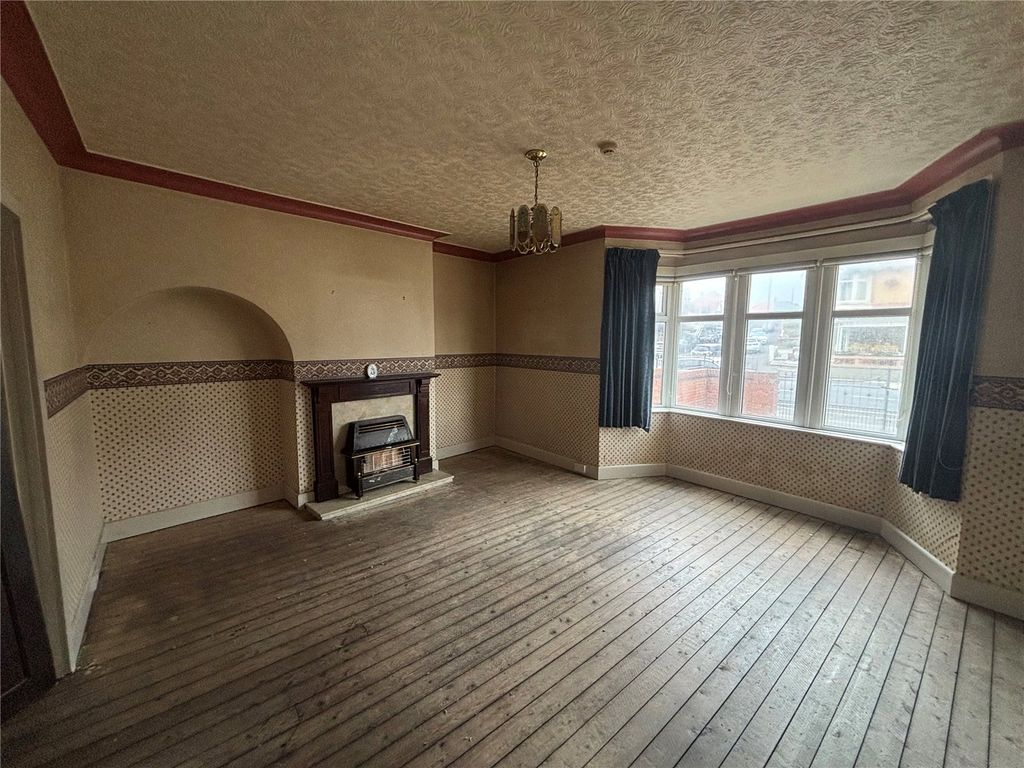 Property photo 2 of 16 Picture No. 20