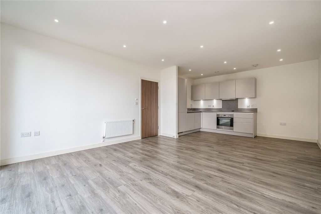 Property photo 3 of 14 Picture No. 02