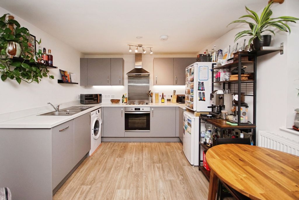 Property photo 3 of 16 Photo