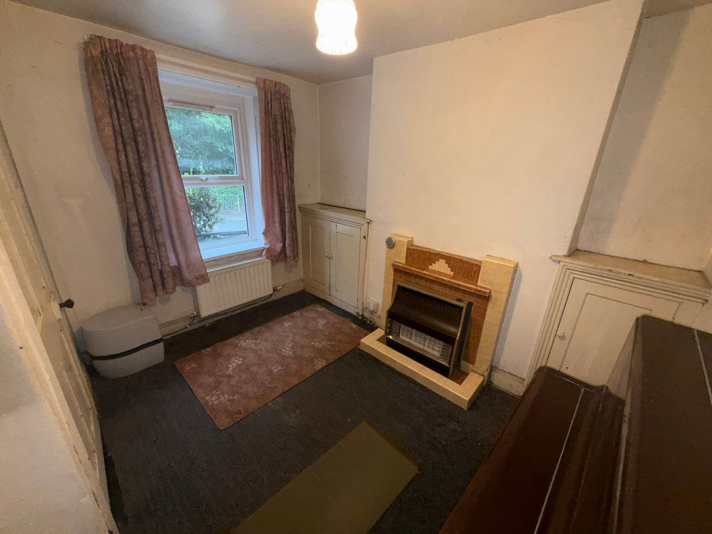 Property photo 3 of 12