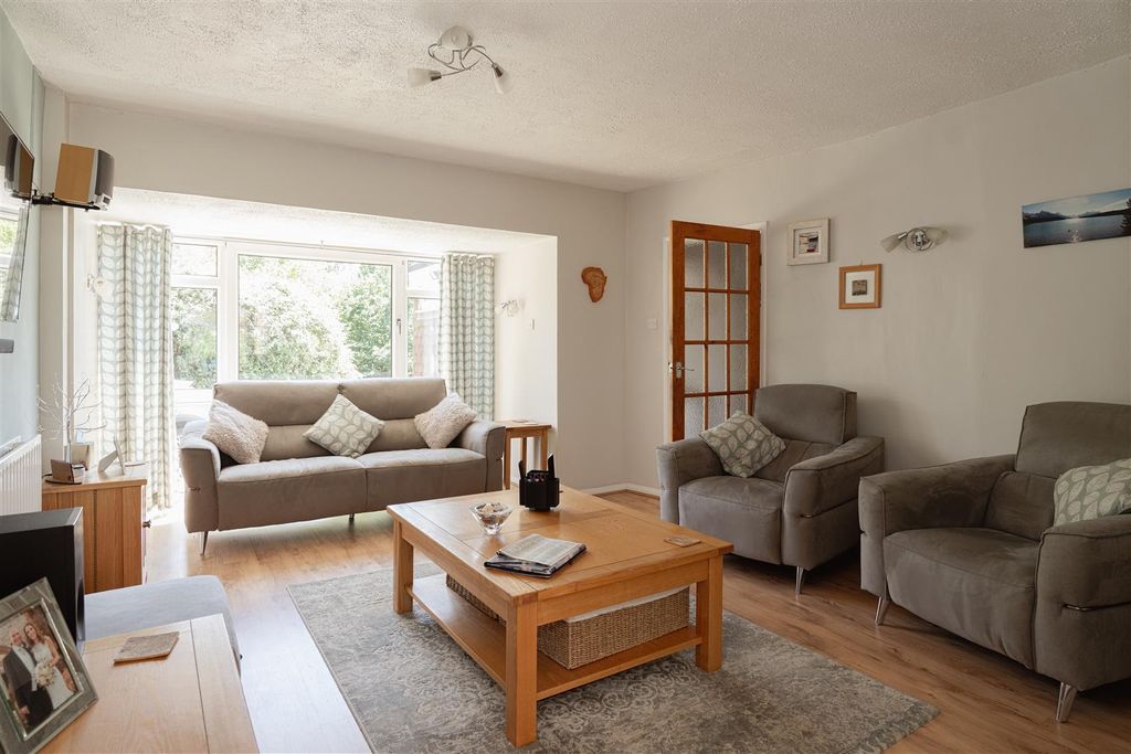 Property photo 2 of 26 19.Jpg
