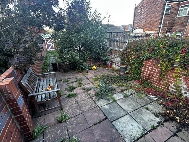 Property photo 3 of 7 Garden