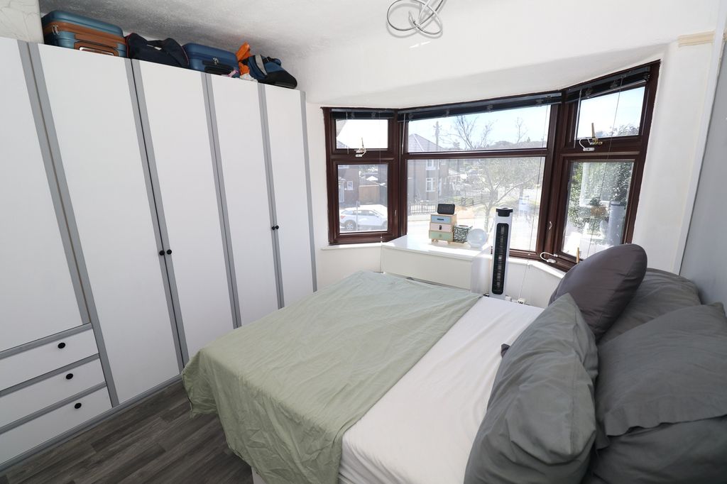 Property photo 3 of 15 Bedroom 1