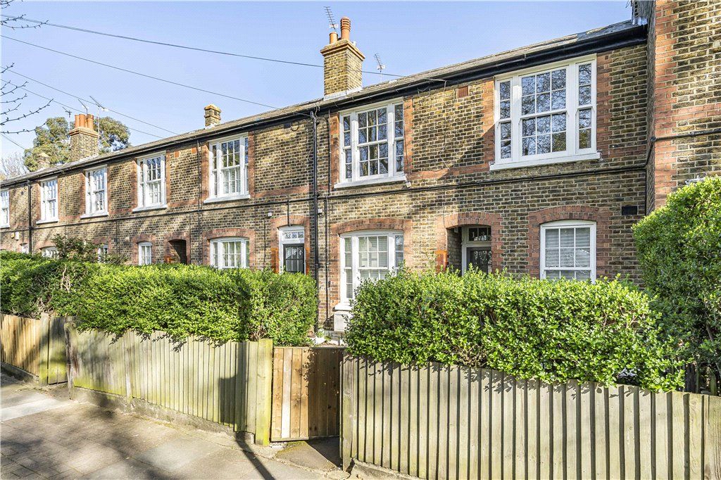 Property photo 1 of 19 Exterior