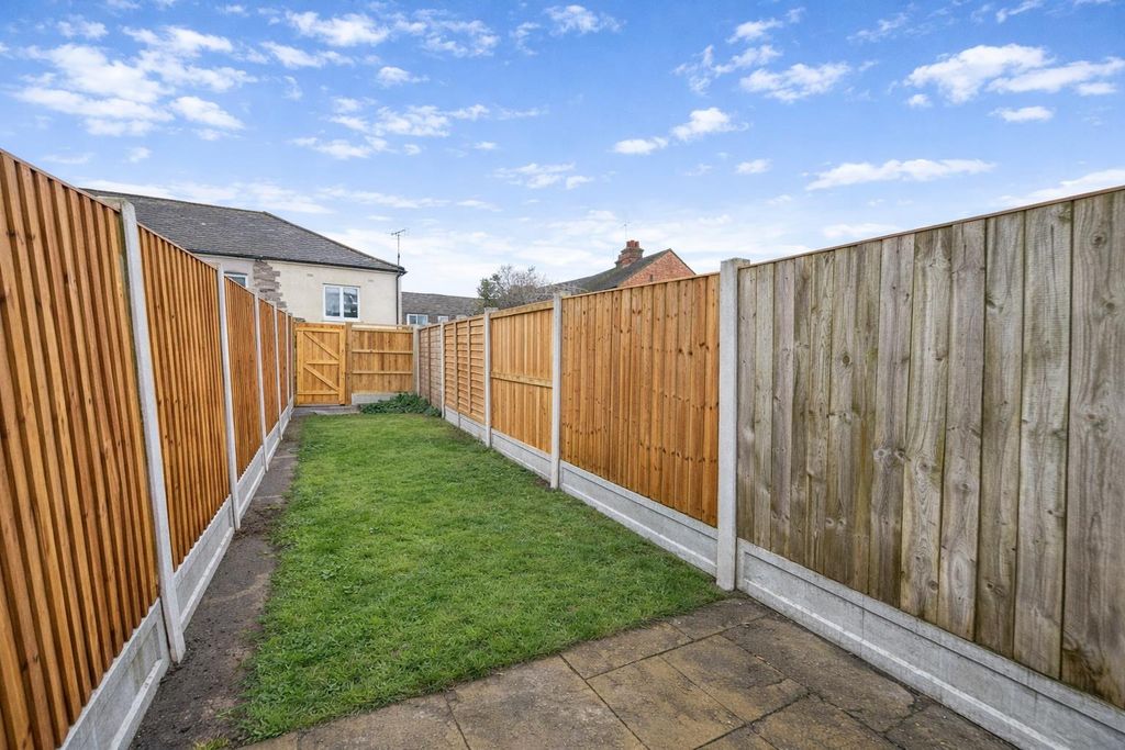 Property photo 2 of 12 Ad5Cfc75-3963-42De-97Aa-80392E648d5E.Png