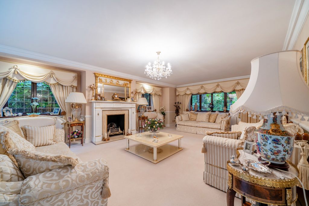 Property photo 3 of 23