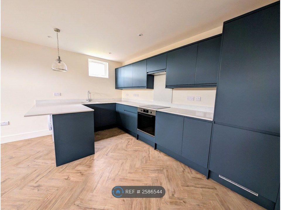 Property photo 1 of 17 Kitchen