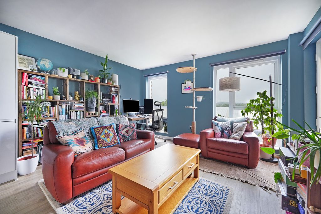 Property photo 1 of 18 A_E04894
