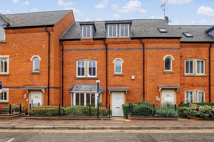 Property photo 1 of 11 336915