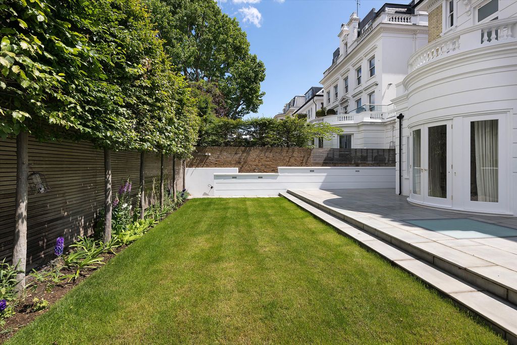 Additional image 27 of 8 bed detached house to rentUpper Phillimore Gardens, Kensington, London W8