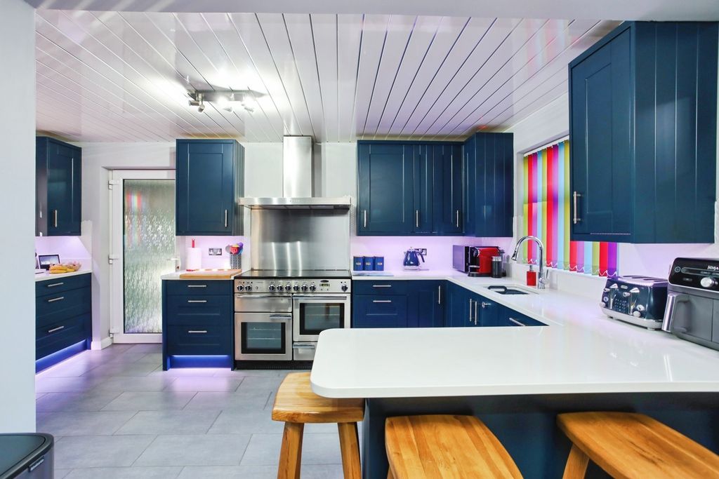 Property photo 3 of 19 Pbox-Img.Jpg