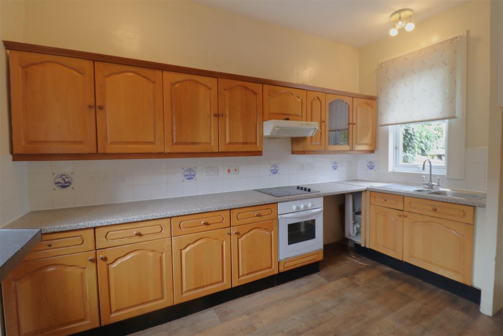 Property photo 2 of 7 Kitchen.Jpg