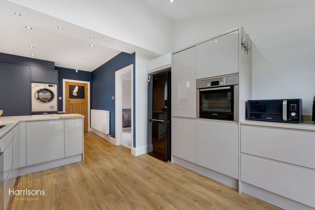 Property photo 3 of 39 4979952
