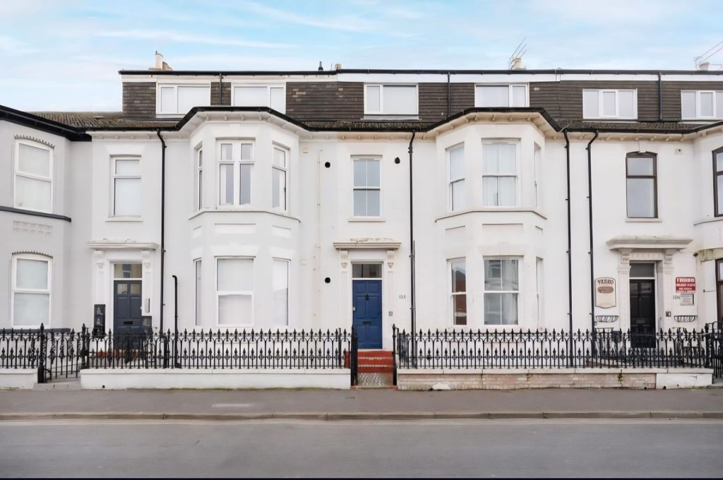 Property photo 1 of 9