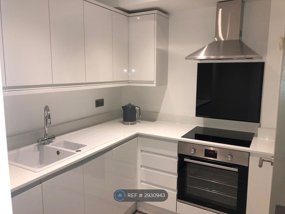 Property photo 1 of 8 Kitchen