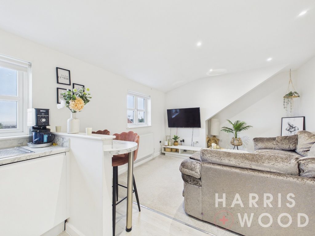 Property photo 2 of 16 4885694