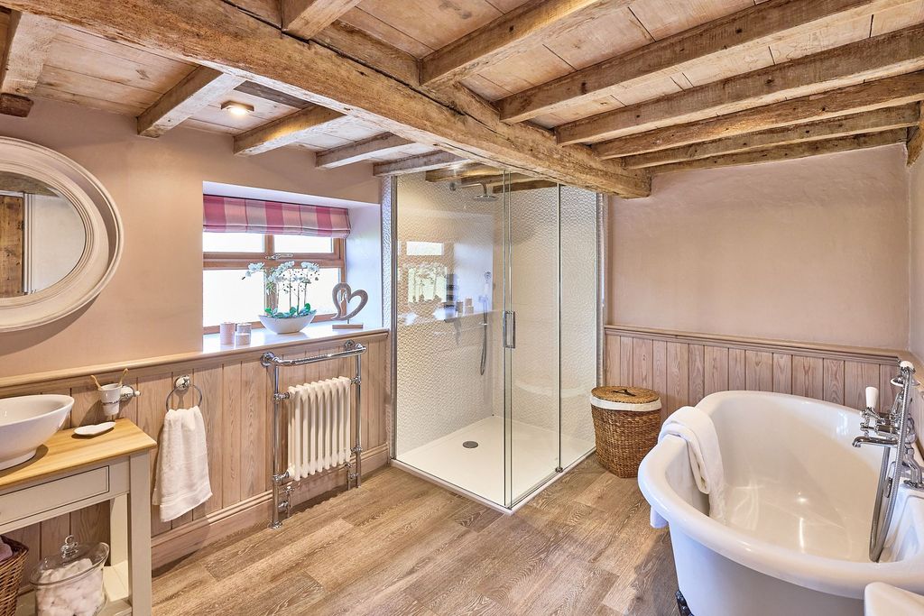 Property photo 2 of 51