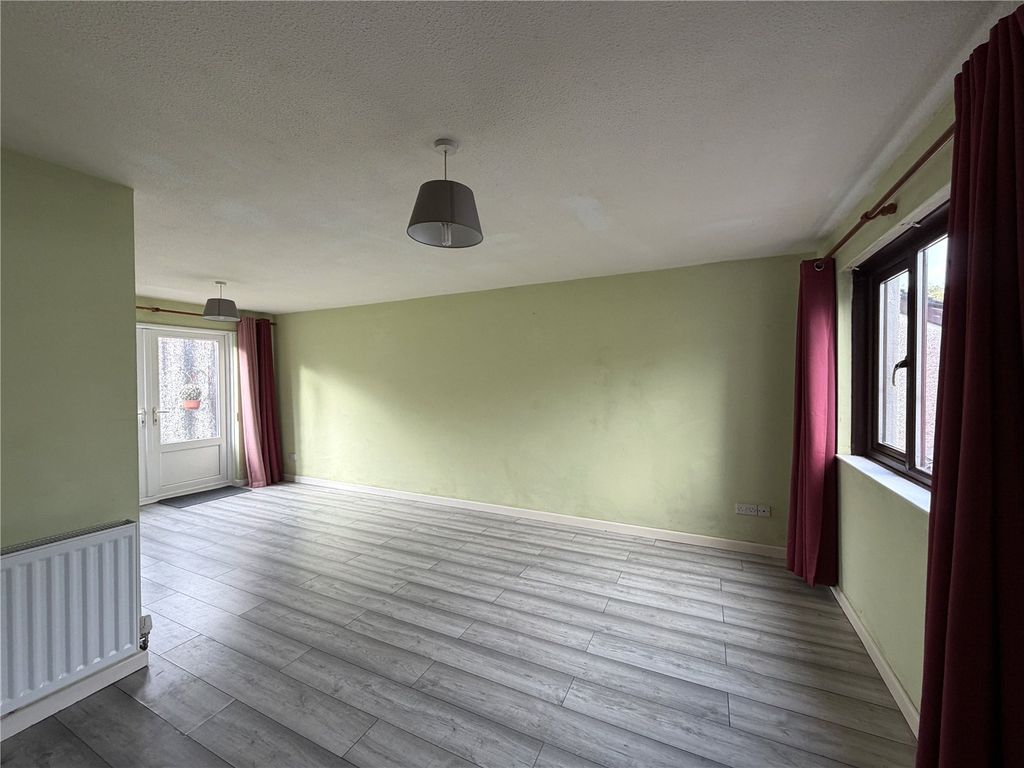 Property photo 3 of 13 Picture No. 04