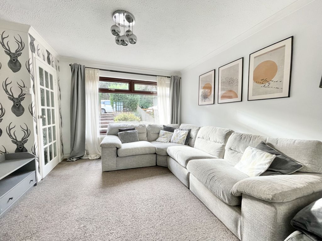 Property photo 3 of 19 Photo 2