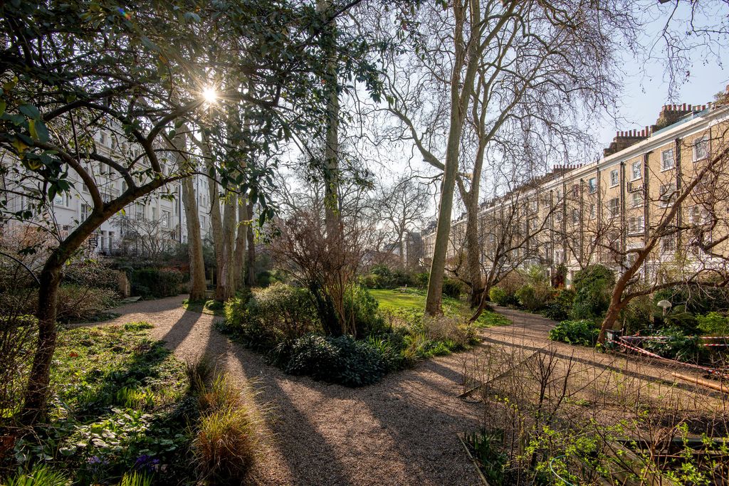 Property photo 3 of 17 Image