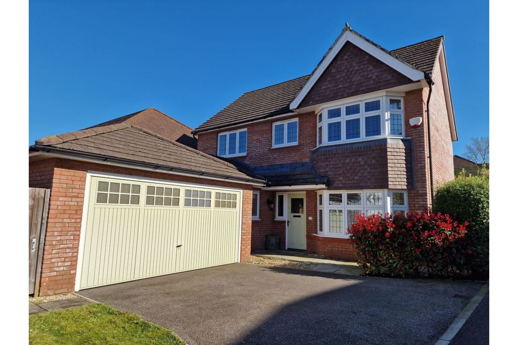 Property photo 1 of 24