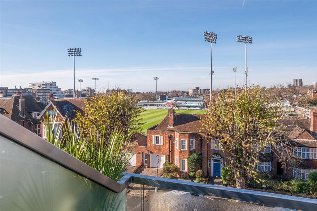 Additional image 31 of 3 bed flat to rentPalmeira Avenue, Hove BN3