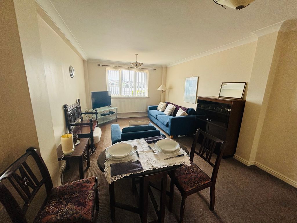 Property photo 2 of 12 Image