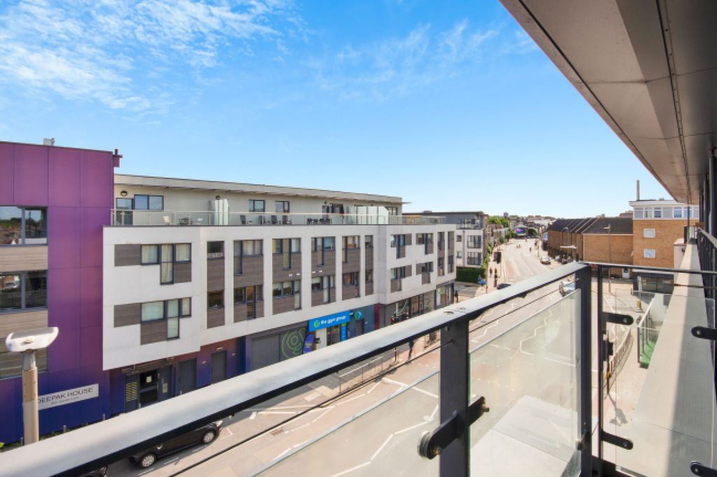 Property photo 2 of 10 Balcony