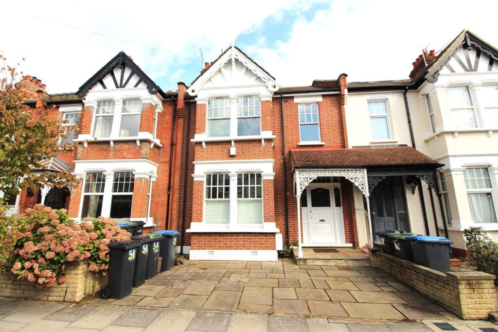 Property photo 3 of 19