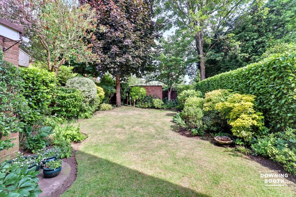 Property photo 2 of 19